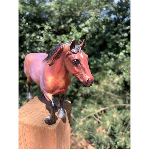 Breyer Horse - Picture 2 of 5